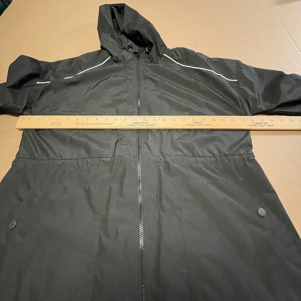 Avia Women's Medium Black Long Sleeve Full Zip Athletic Long Jacket‎ Windbreaker